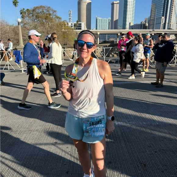 Meet your Posher, Liz - Picture 2 of 2